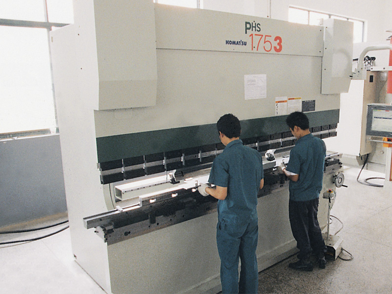 CNC Bending Machine (Accur Canada)